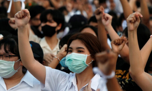 Тайські студенти протестують проти короля Ваджиралонгкорна